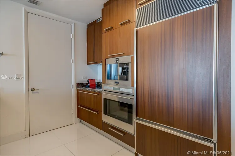 Trump Tower 1 #2202 image #7