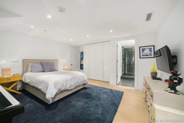 Residences at Vizcaya #504 image #12