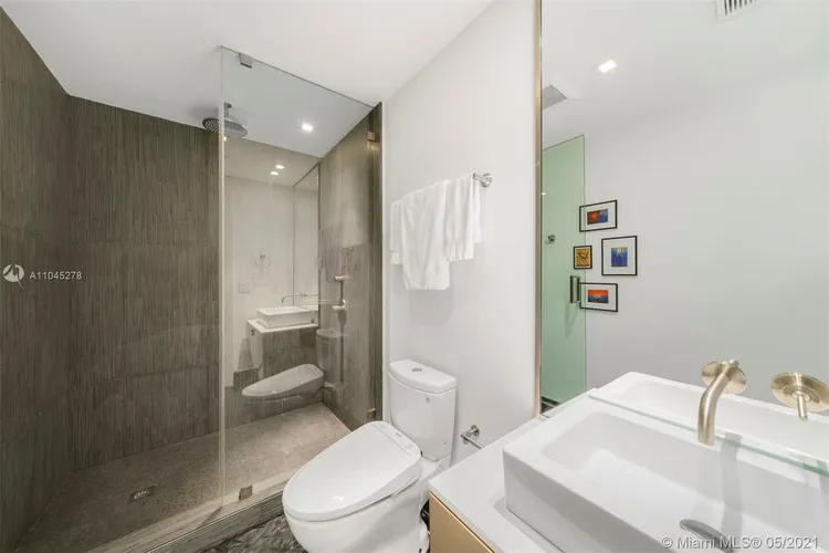 Residences at Vizcaya #504 image #13