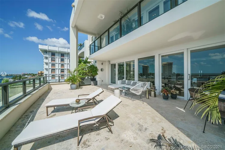 Residences at Vizcaya #504 image #16