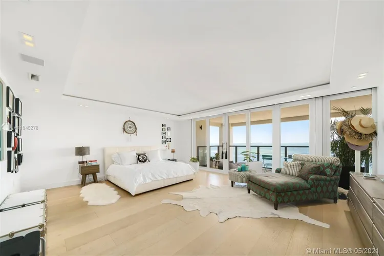 Residences at Vizcaya #504 image #7