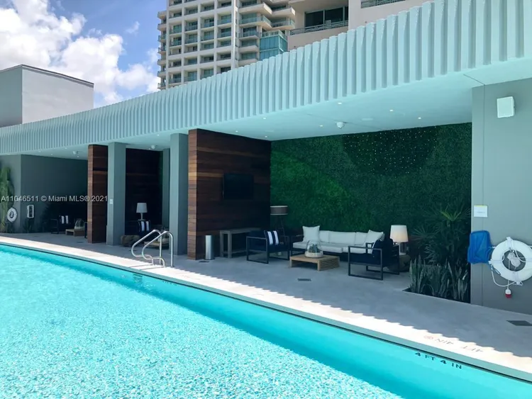 Park Grove Club Residences #1602 image #18