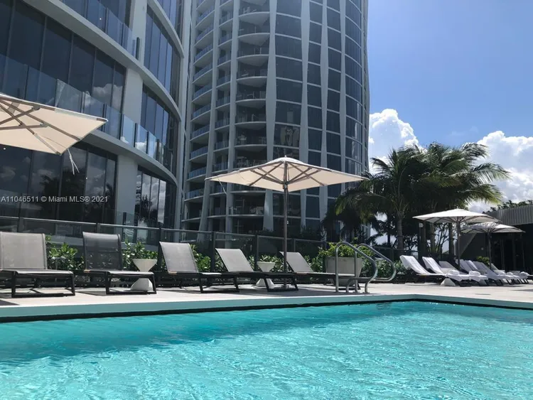 Park Grove Club Residences #1602 image #22