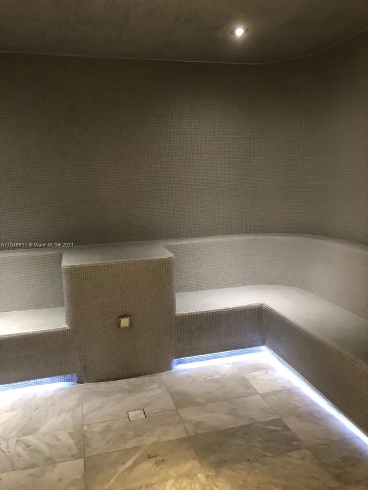 Park Grove Club Residences #1602 image #27