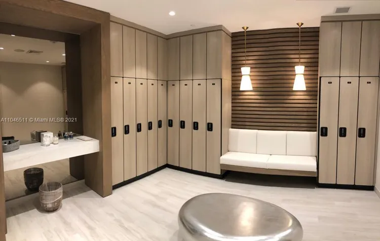 Park Grove Club Residences #1602 image #28