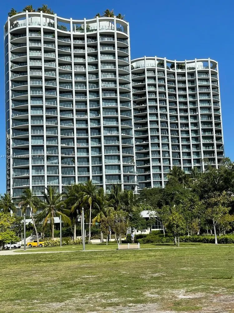 Park Grove Club Residences #1602 image #29