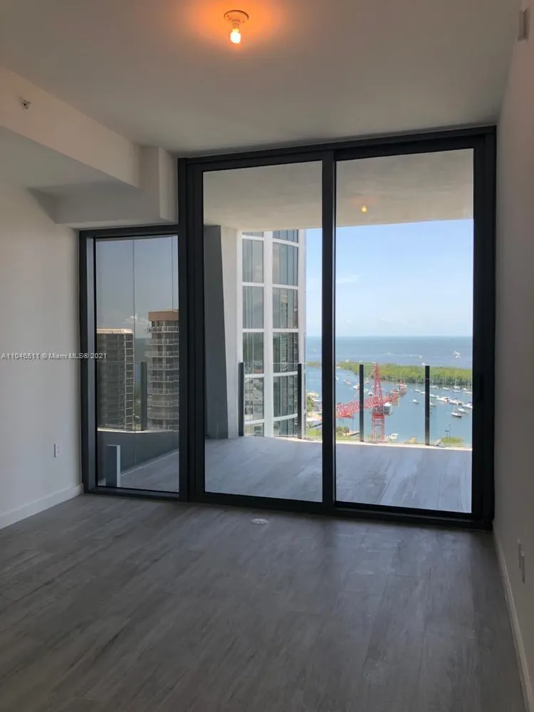 Park Grove Club Residences #1602 image #7