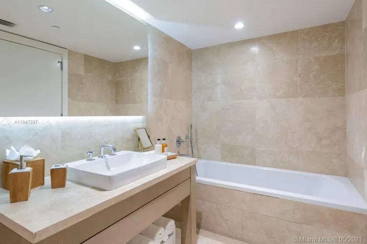 1 Hotel & Homes #1412 image #11