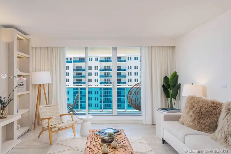 1 Hotel & Homes #1412 image #6