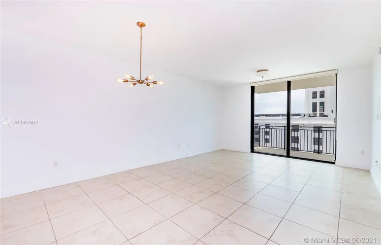1300 Ponce #702 image #10