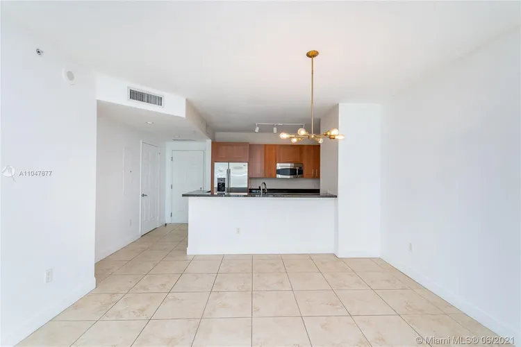 1300 Ponce #702 image #13