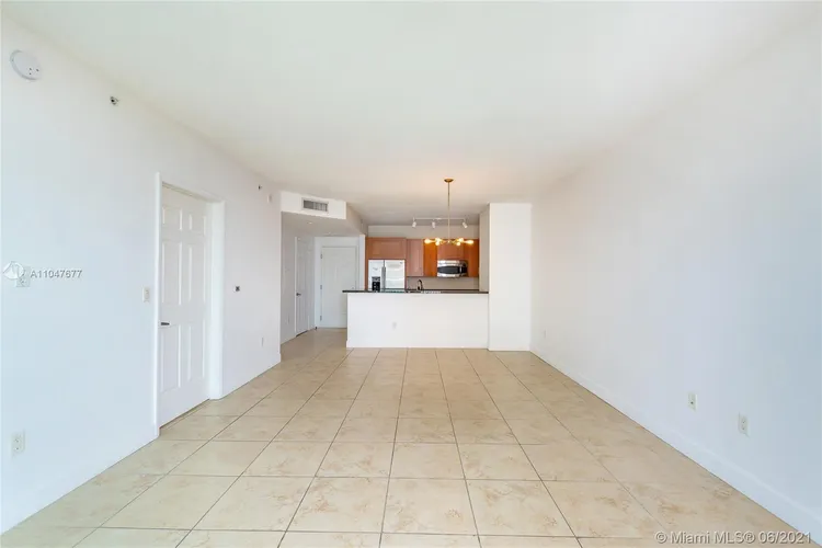 1300 Ponce #702 image #14