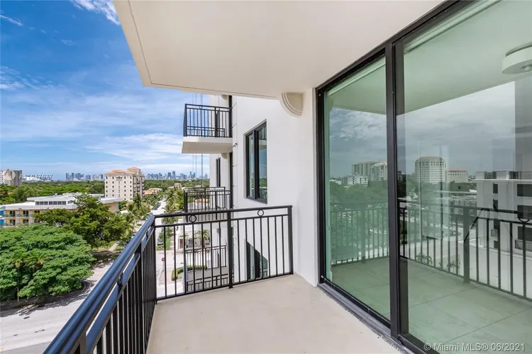 1300 Ponce #702 image #7