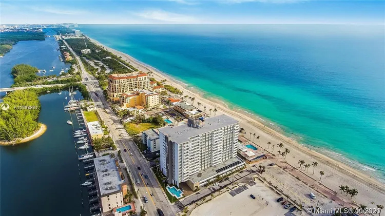 Hollywood Towers #1005 image #17