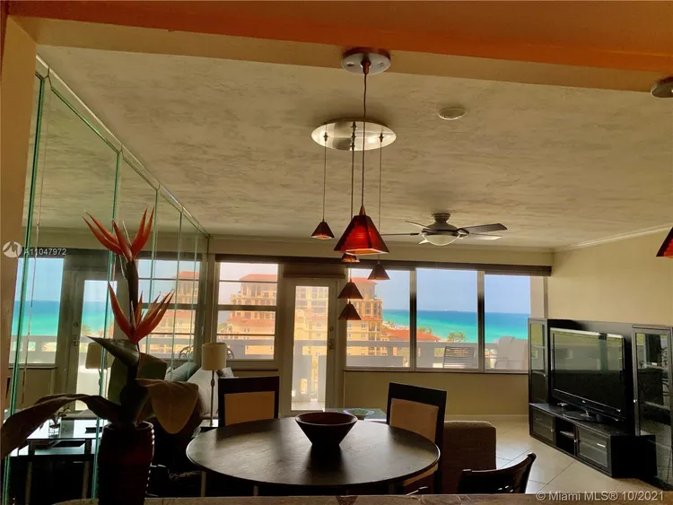 Hollywood Towers #1005 image #30