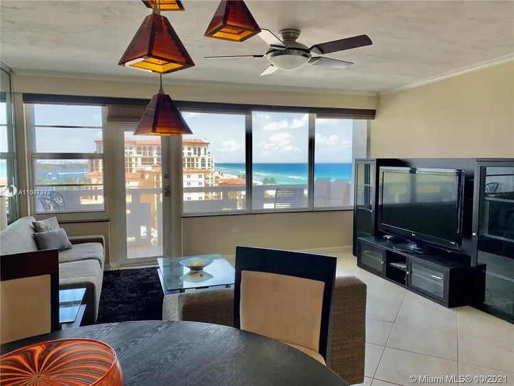 Hollywood Towers #1005 image #31