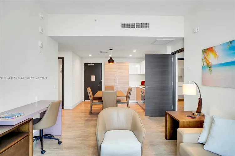 Costa Hollywood #S317 image #12