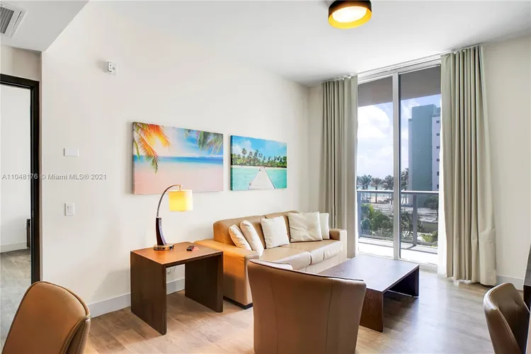 Costa Hollywood #S317 image #15