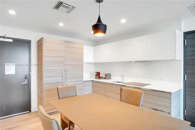 Costa Hollywood #S317 image #16