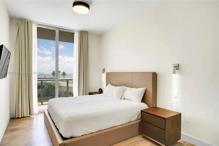 Costa Hollywood #S317 image #21