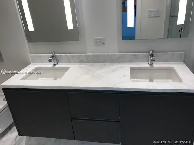 Echo Brickell #902 image #12