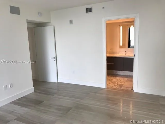 Echo Brickell #902 image #7