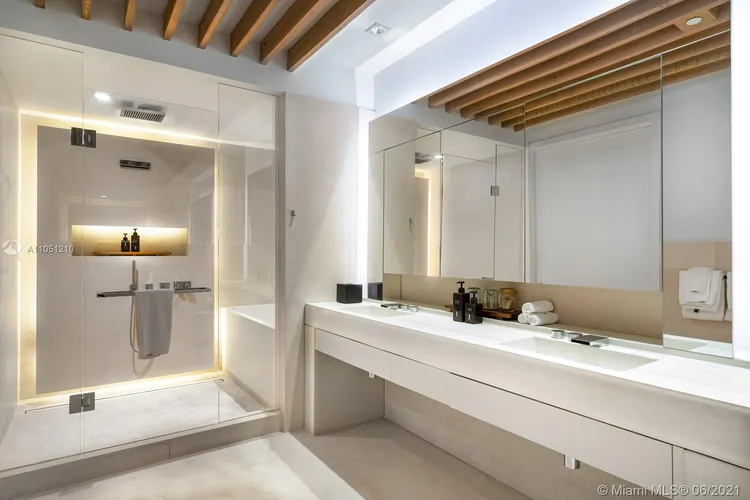 1 Hotel & Homes #PH-1620 image #12