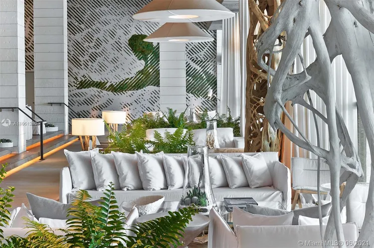 1 Hotel & Homes #PH-1620 image #37