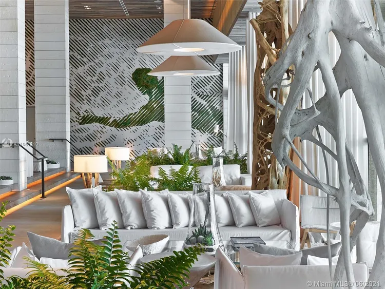 1 Hotel & Homes #PH-1620 image #38