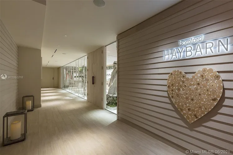 1 Hotel & Homes #PH-1620 image #46