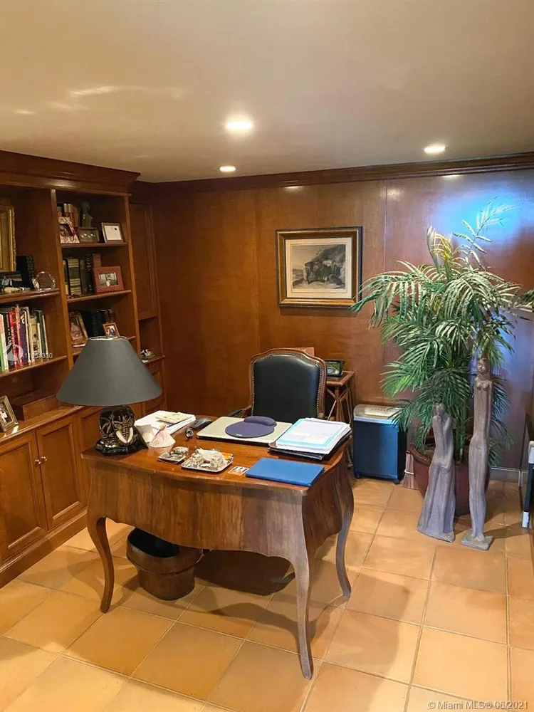 Towers of Key Biscayne #C505 image #12