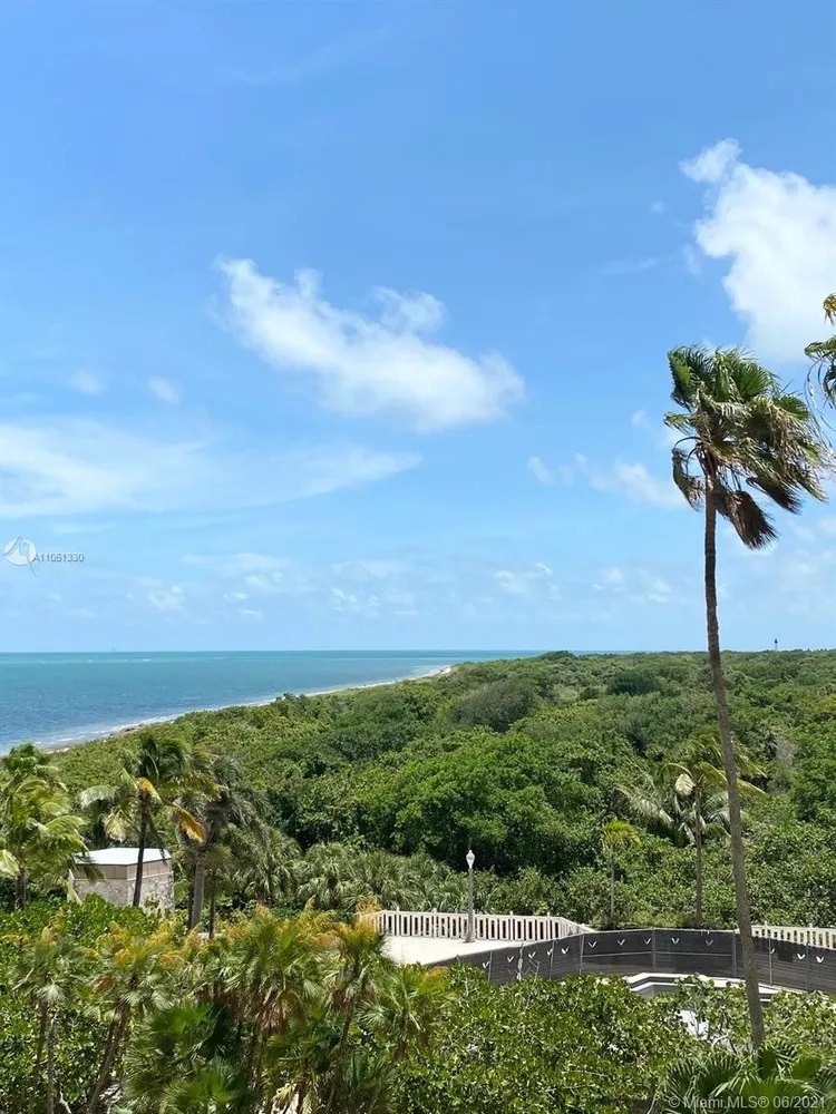 Towers of Key Biscayne #C505 image #24