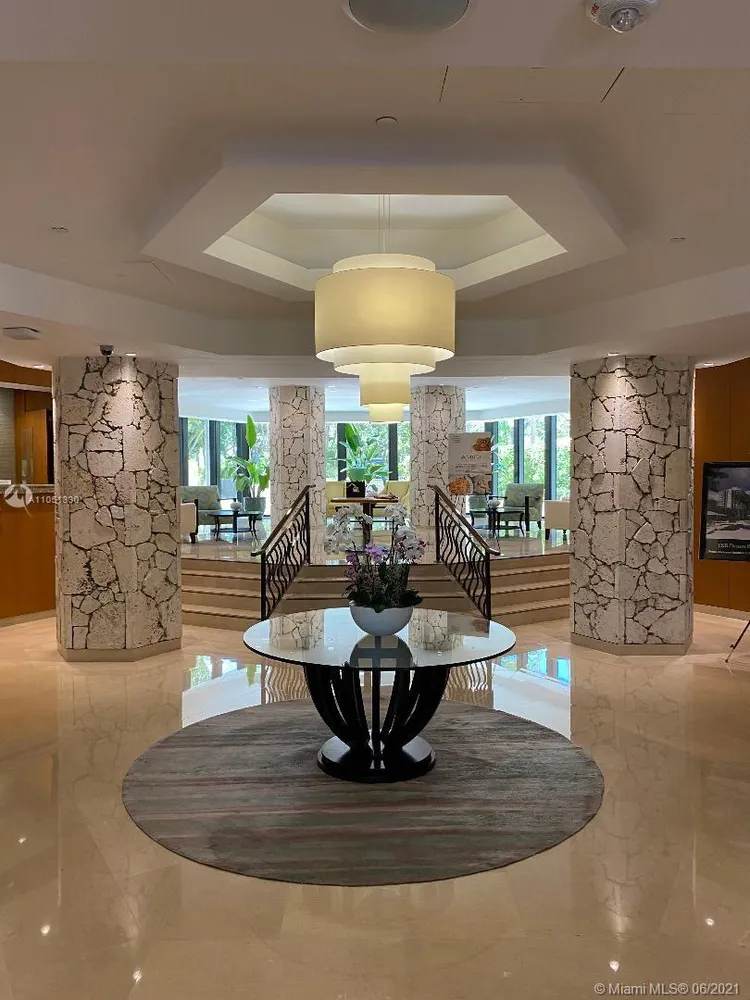 Towers of Key Biscayne #C505 image #27