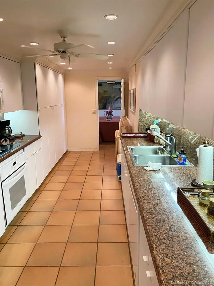 Towers of Key Biscayne #C505 image #6