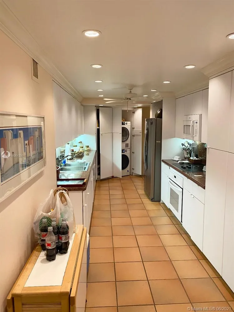 Towers of Key Biscayne #C505 image #7