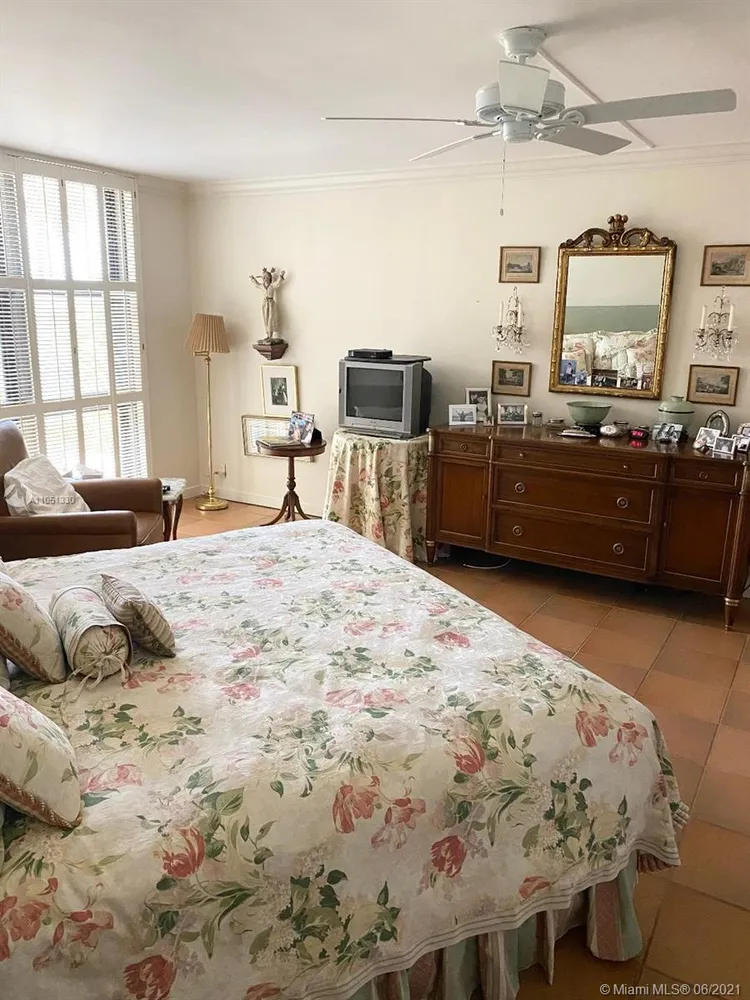 Towers of Key Biscayne #C505 image #9