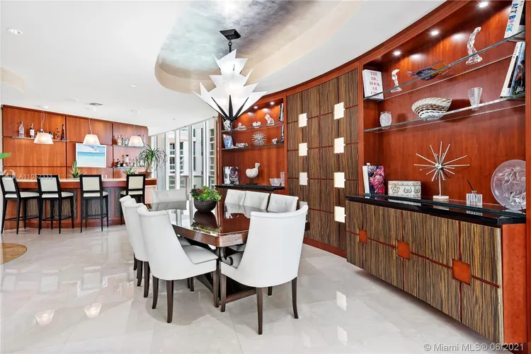 Porto Vita North Tower #1804 image #10