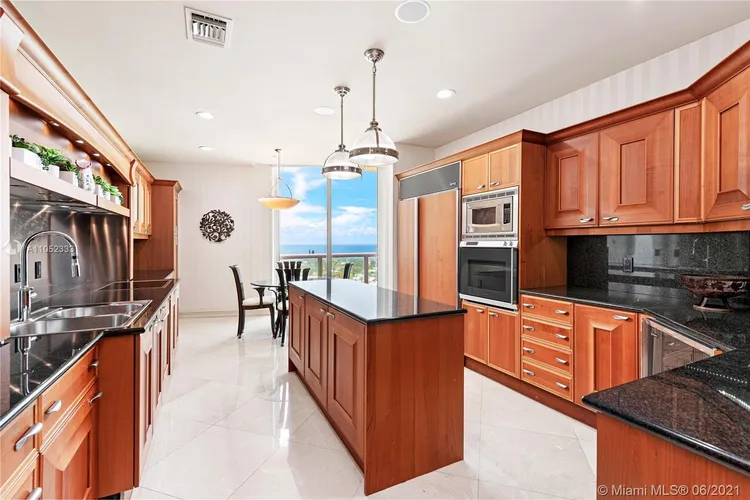 Porto Vita North Tower #1804 image #13