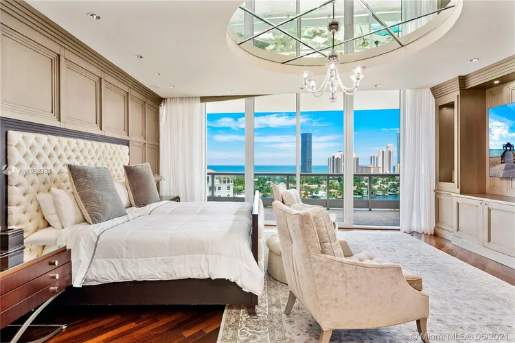 Porto Vita North Tower #1804 image #29