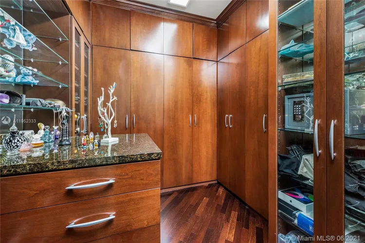 Porto Vita North Tower #1804 image #30