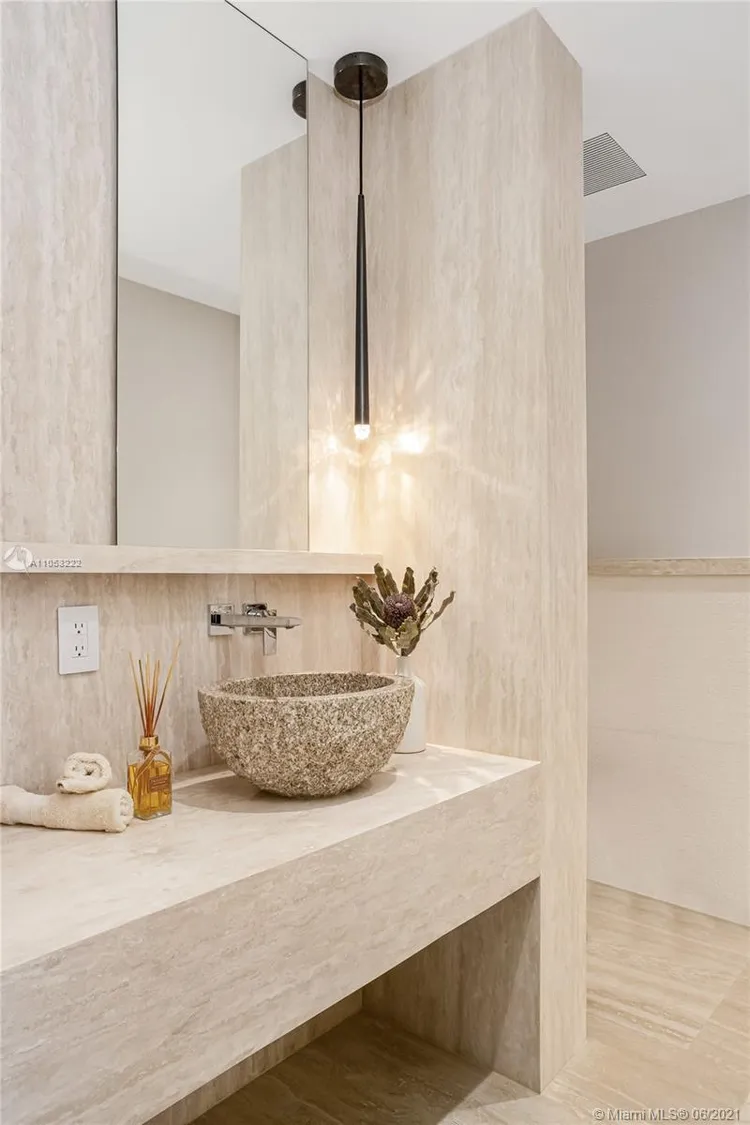 The Surf Club Four Seasons Hotel And Residences #S-309 image #10