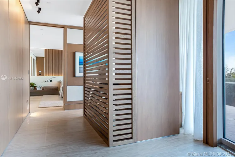 The Surf Club Four Seasons Hotel And Residences #S-309 image #19