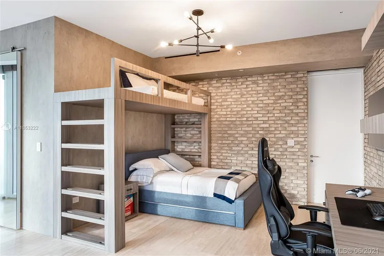 The Surf Club Four Seasons Hotel And Residences #S-309 image #36