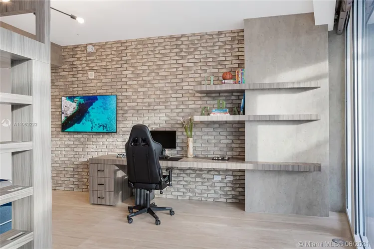 The Surf Club Four Seasons Hotel And Residences #S-309 image #37