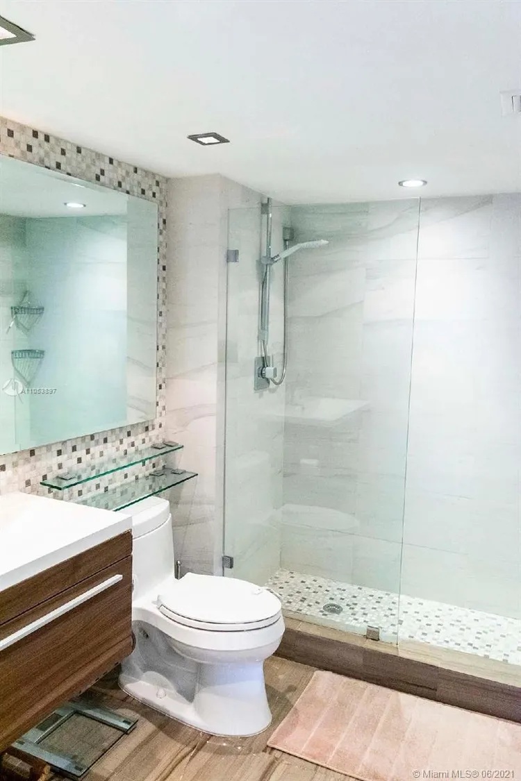 Yacht Club at Portofino #1112 image #29