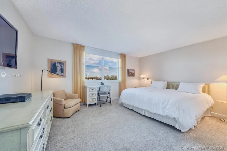 Trafalgar Towers #505 image #15