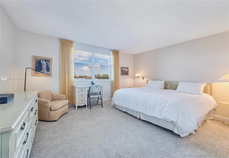 Trafalgar Towers #505 image #16