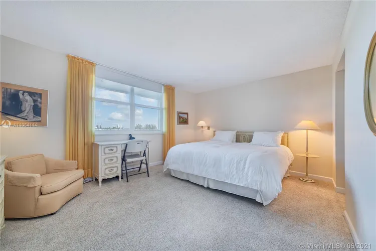 Trafalgar Towers #505 image #17