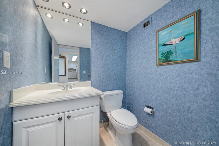 Trafalgar Towers #505 image #20