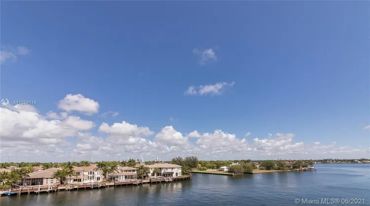 Trafalgar Towers #505 image #22